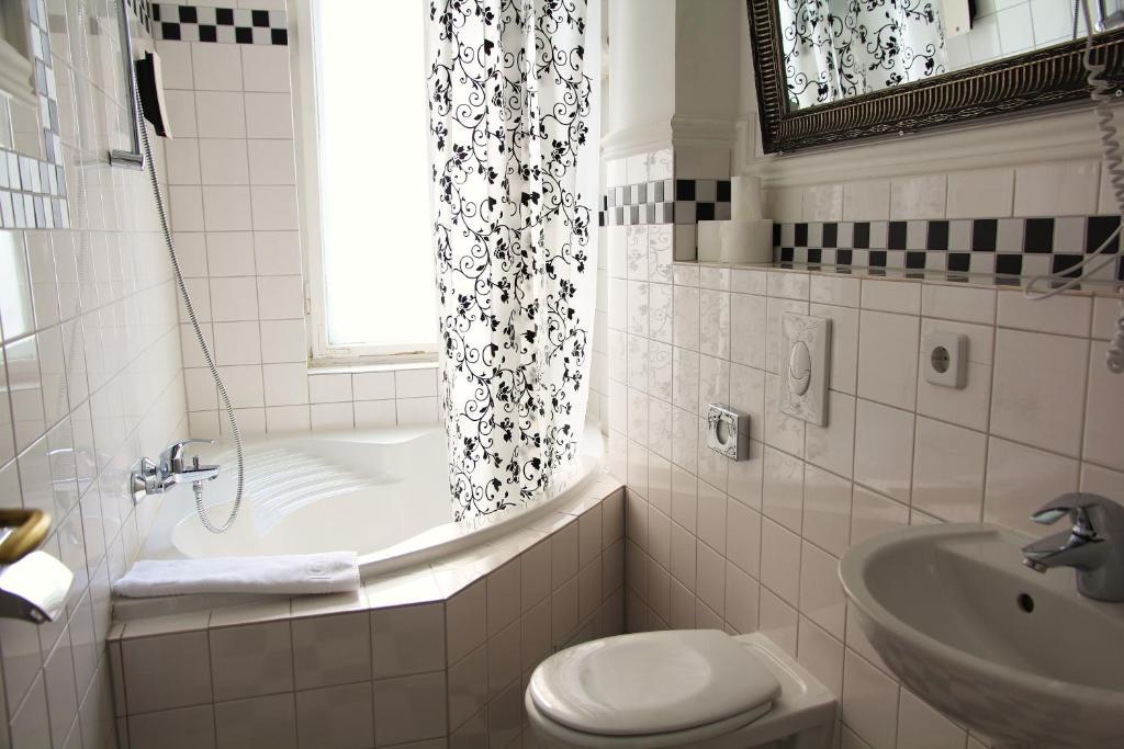 Hotel Am Adenauerplatz Berlin Zewnętrze zdjęcie